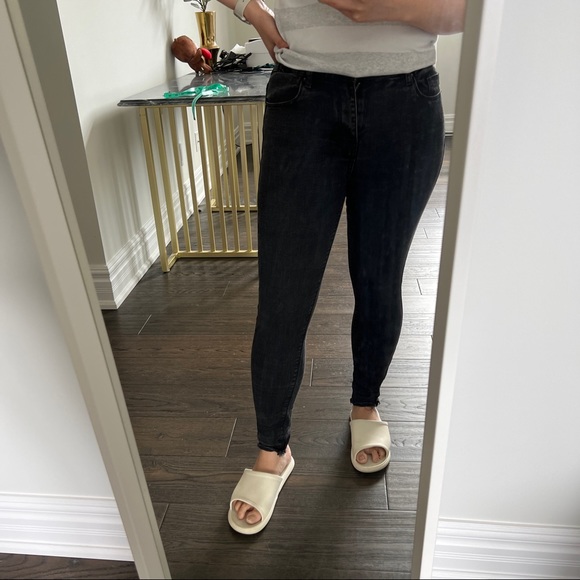 Black Legging Jeans - Picture 3 of 4